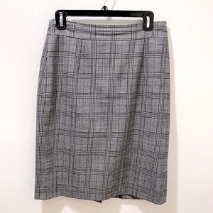 Banana Republic Black & White Plaid Pencil Skirt, Size 4